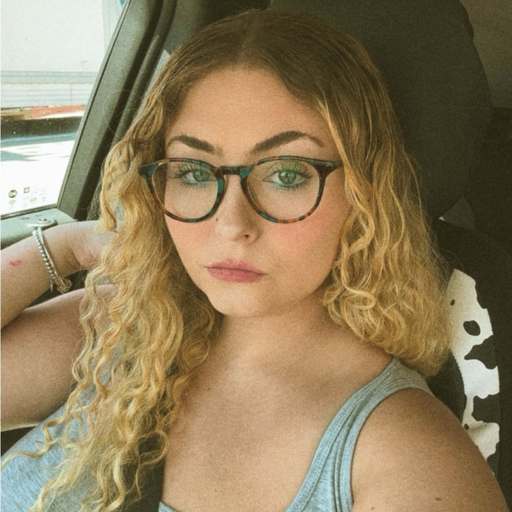 Meet your Posher, Kat